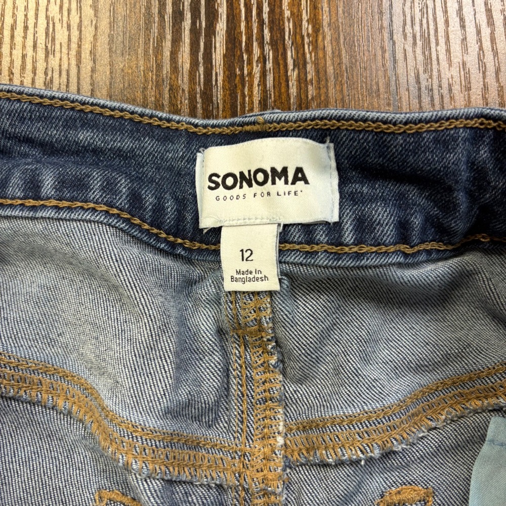 Sonoma Goods For‎ Life Womens High Rise Cuffed Denim Shorts Medium Wash Size 12 - Picture 3 of 5